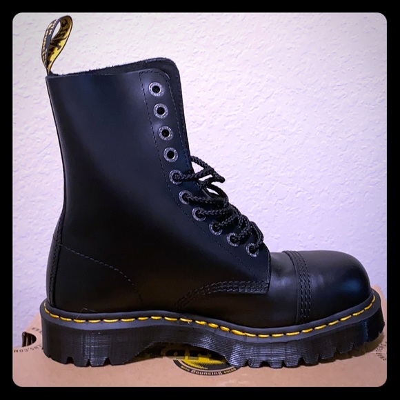 dr martens 8761 bxb